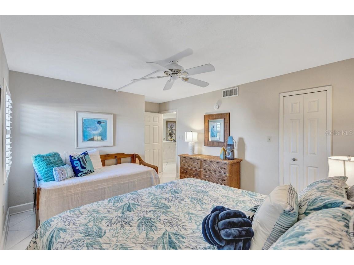 420 Beach Road #203 Sarasota FL 34242 A4631493 image41