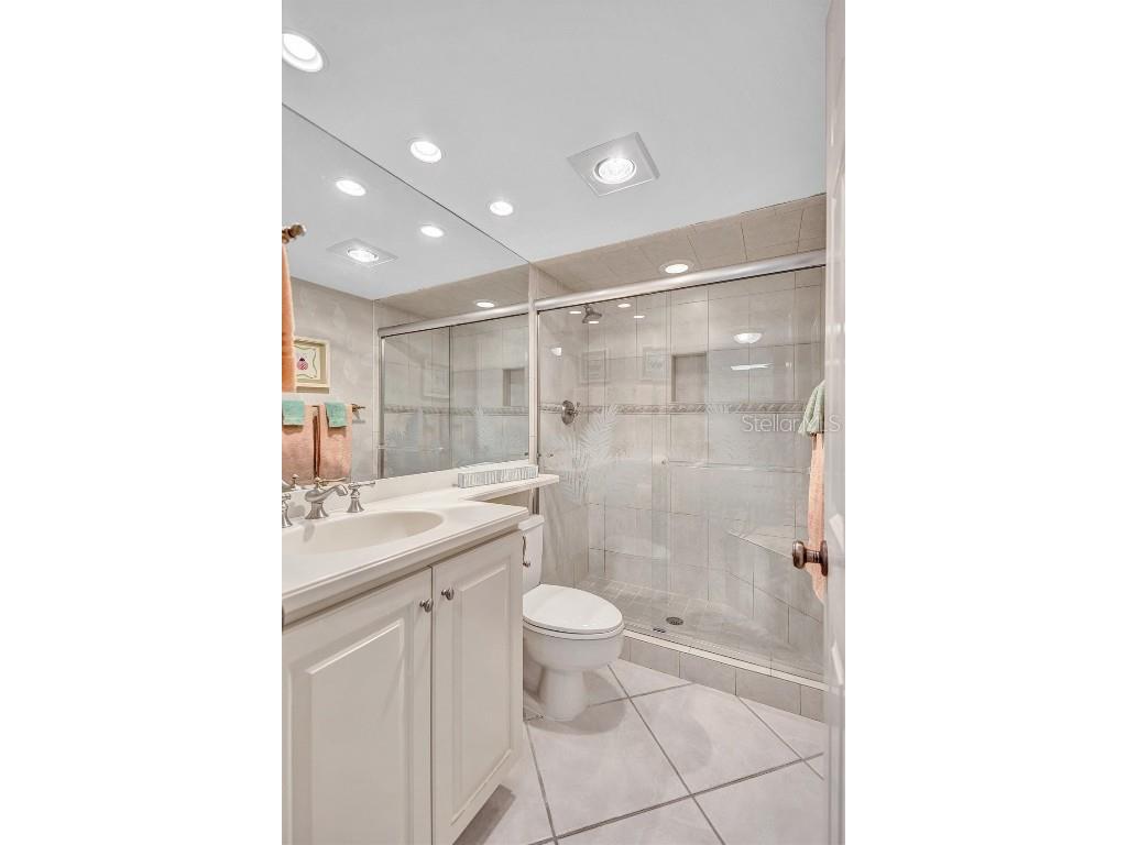 420 Beach Road #203 Sarasota FL 34242 A4631493 image43