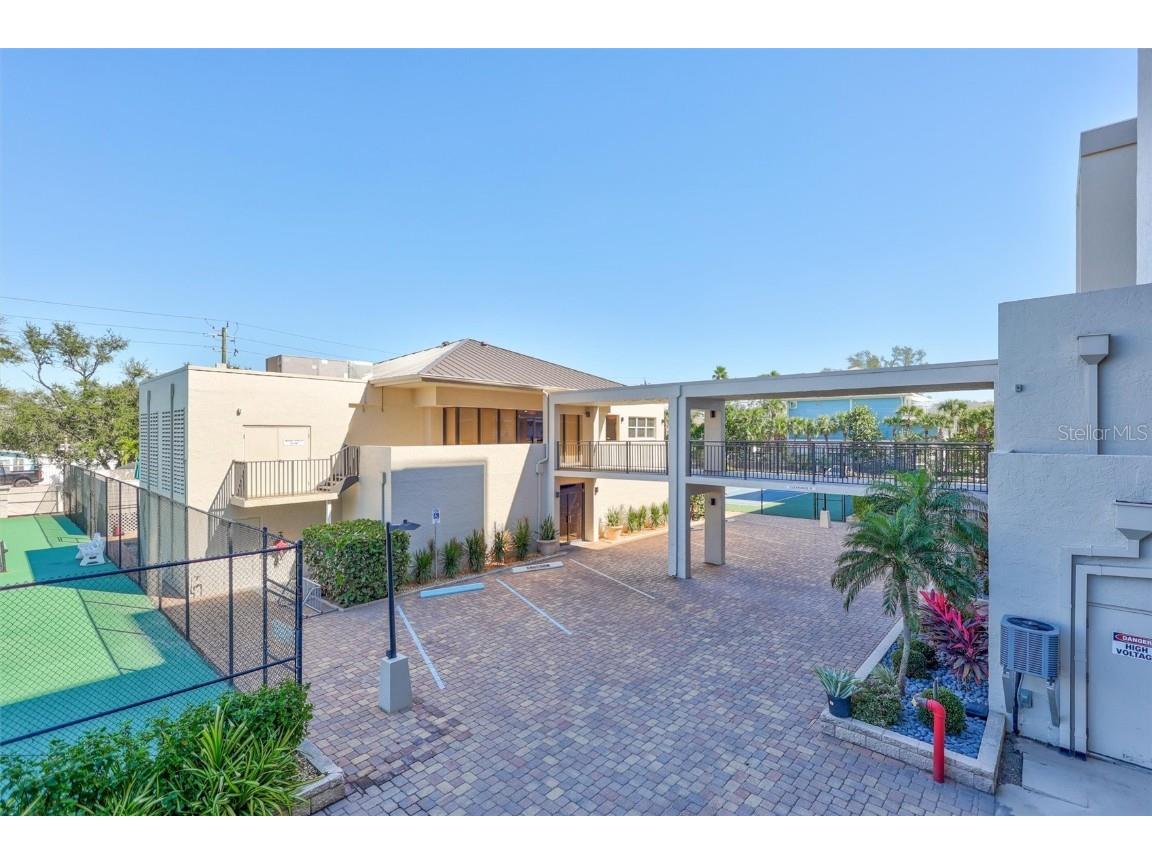 420 Beach Road #203 Sarasota FL 34242 A4631493 image57