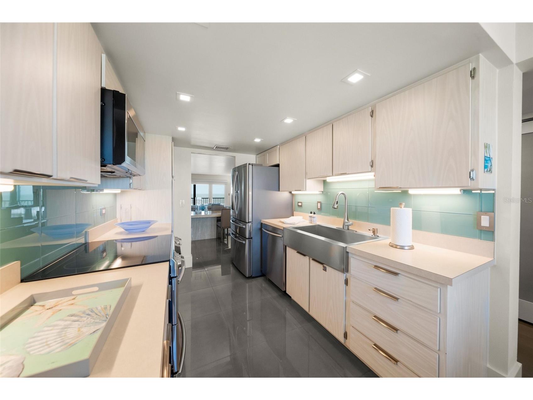 420 Beach Road #606 Sarasota FL 34242 - GULF OF MEXICO A4683822 image17