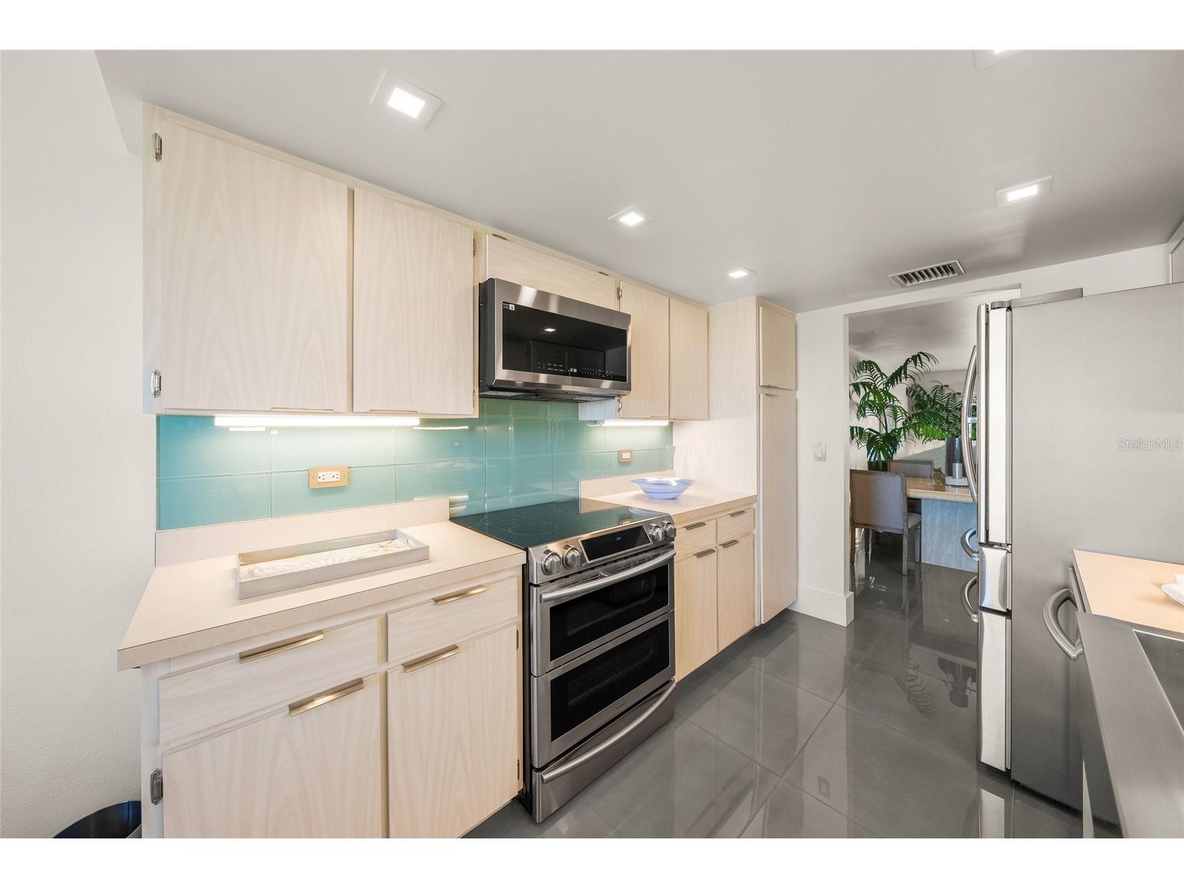 420 Beach Road #606 Sarasota FL 34242 - GULF OF MEXICO A4683822 image18