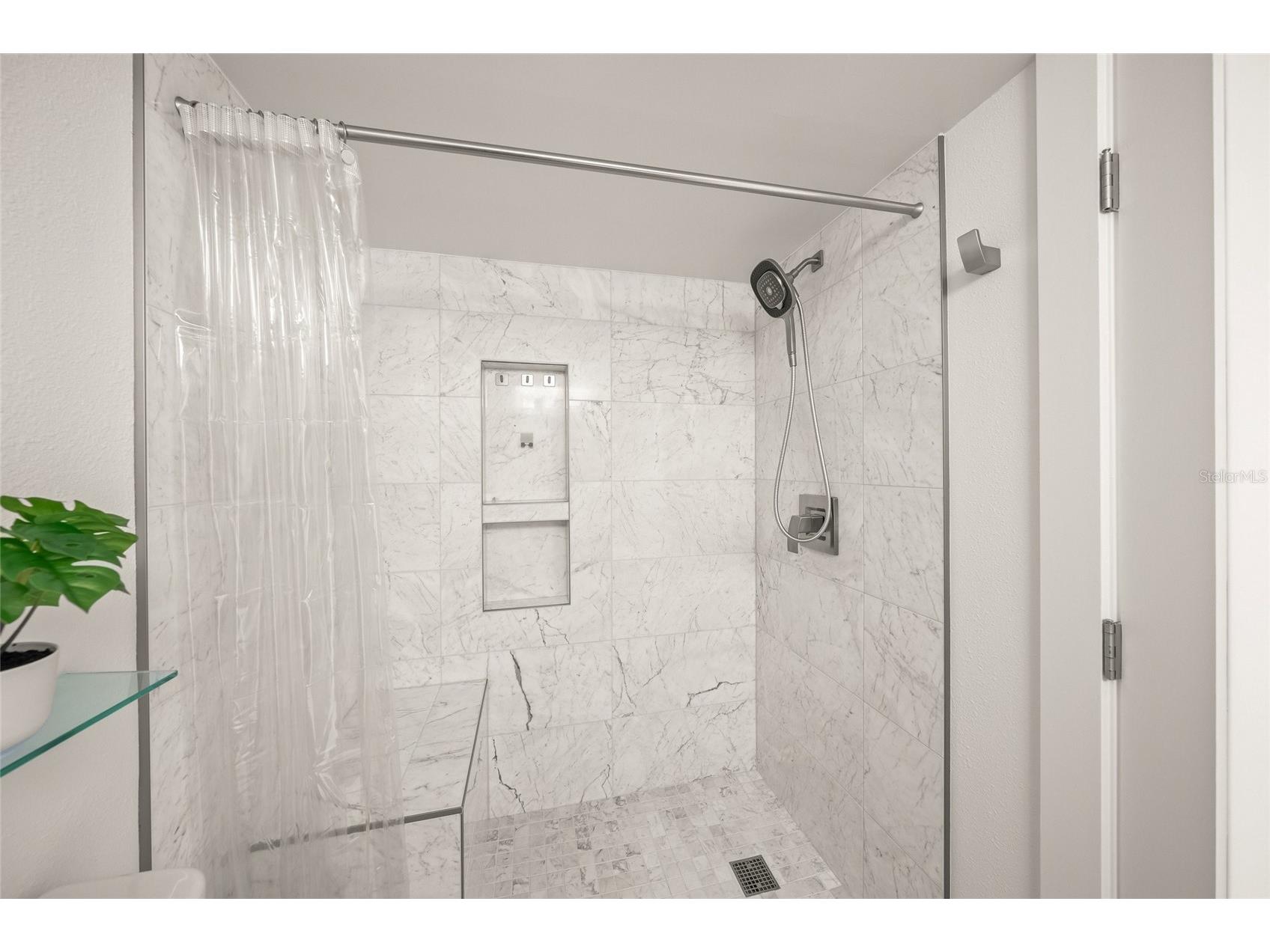 420 Beach Road #606 Sarasota FL 34242 - GULF OF MEXICO A4683822 image30
