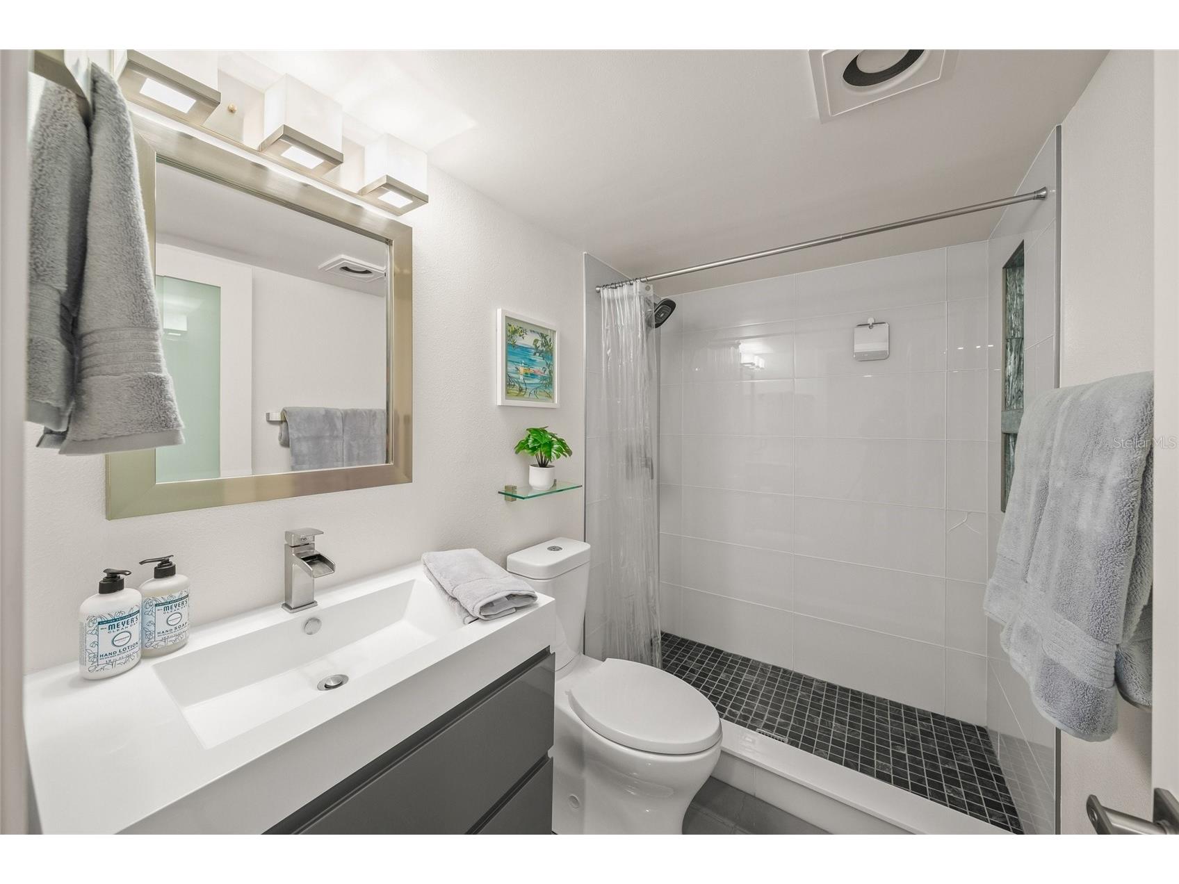 420 Beach Road #606 Sarasota FL 34242 - GULF OF MEXICO A4683822 image35