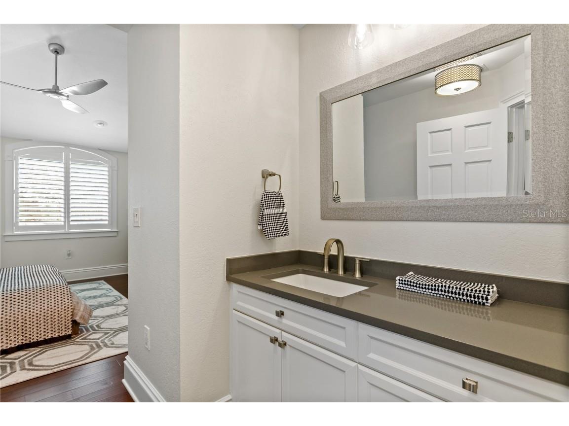 420 Coffee Pot Riviera NE Saint Petersburg FL 33704 - COFFEE POT BAYOU U8248639 image40