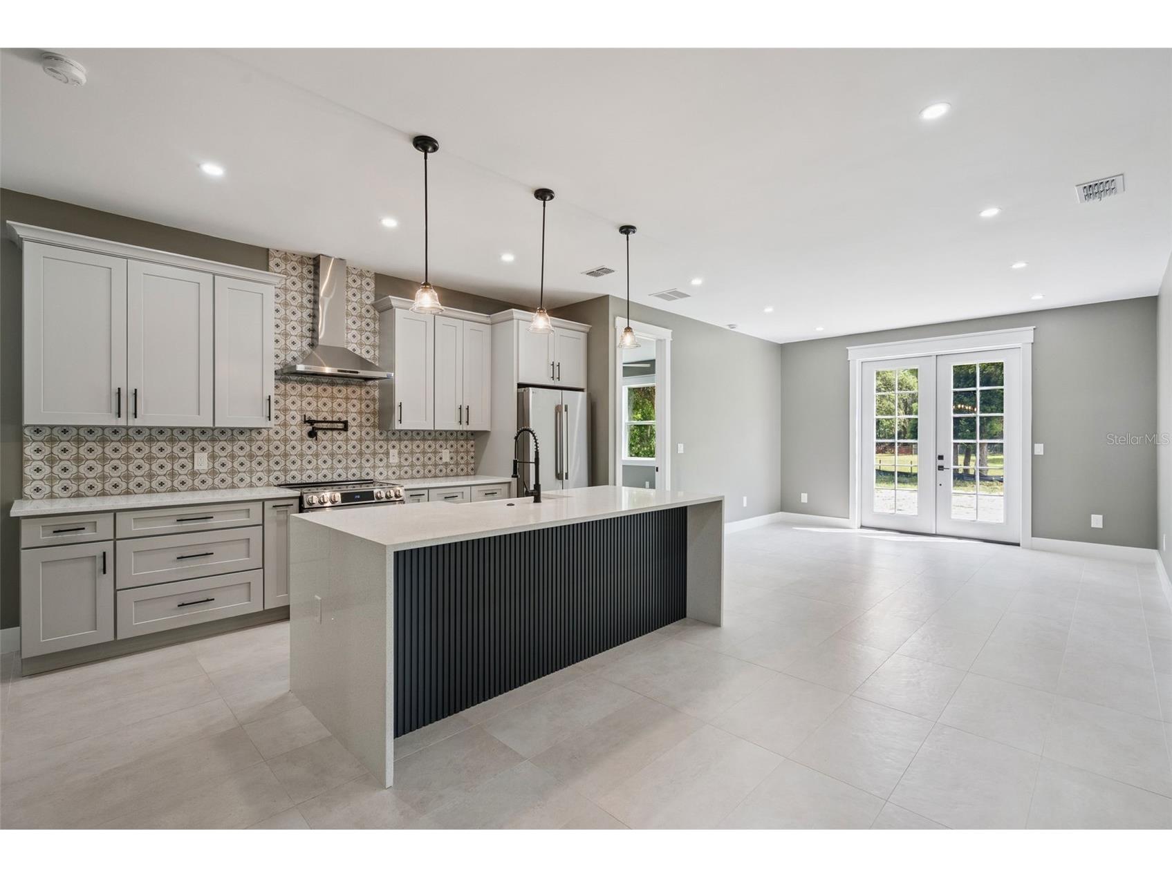 420 E 10th Street Apopka FL 32703 O6401303 image2