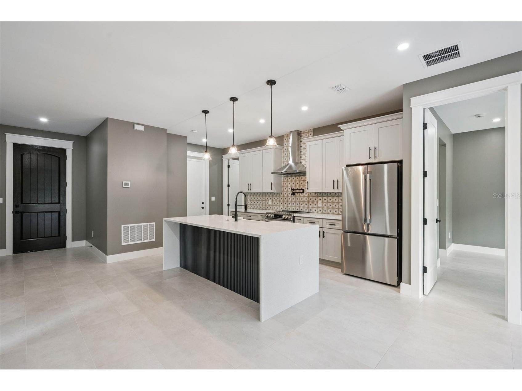 420 E 10th Street Apopka FL 32703 O6401303 image4