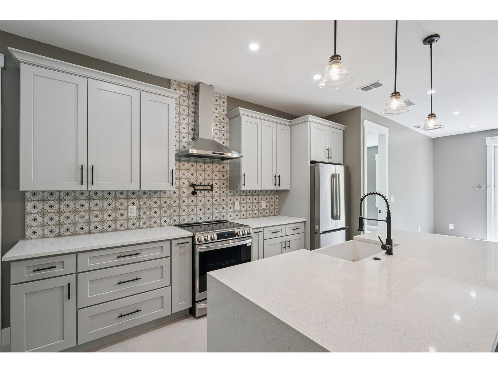 420 E 10th Street Apopka FL 32703 O6401303 image8