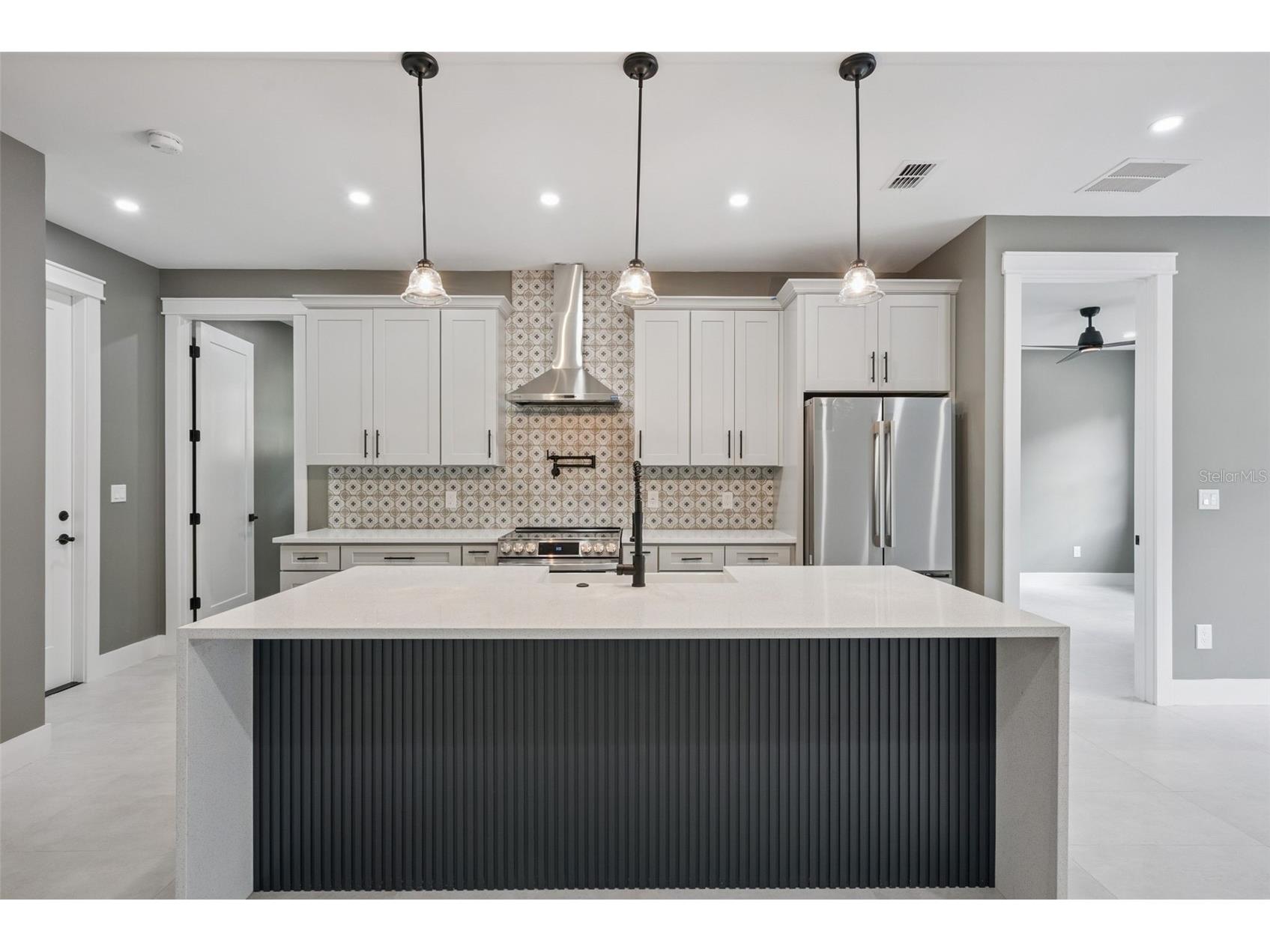 420 E 10th Street Apopka FL 32703 O6401303 image9