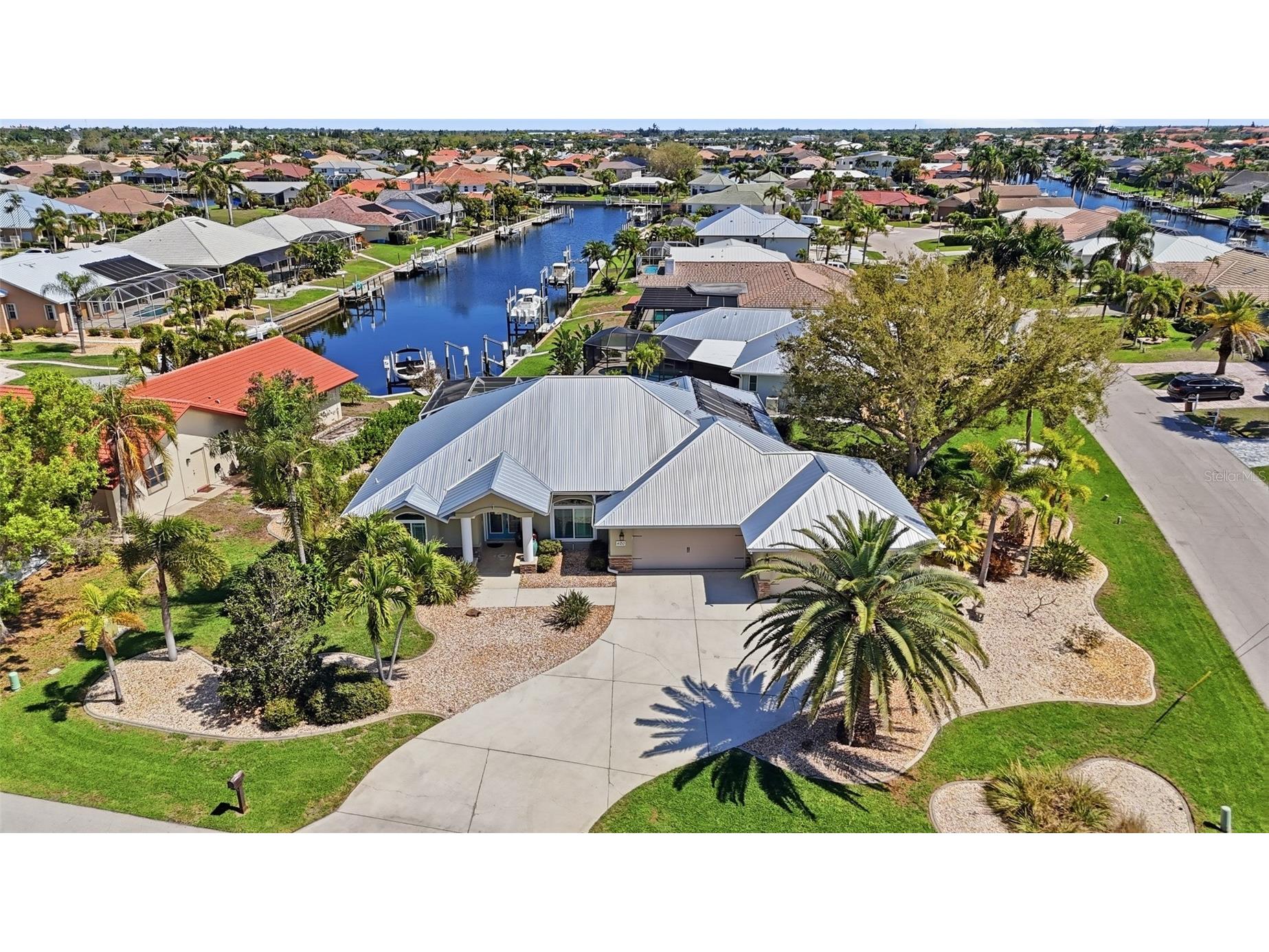 420 Garvin Street Punta Gorda FL 33950 - PILOT FISH BAYOU C7523199 image1