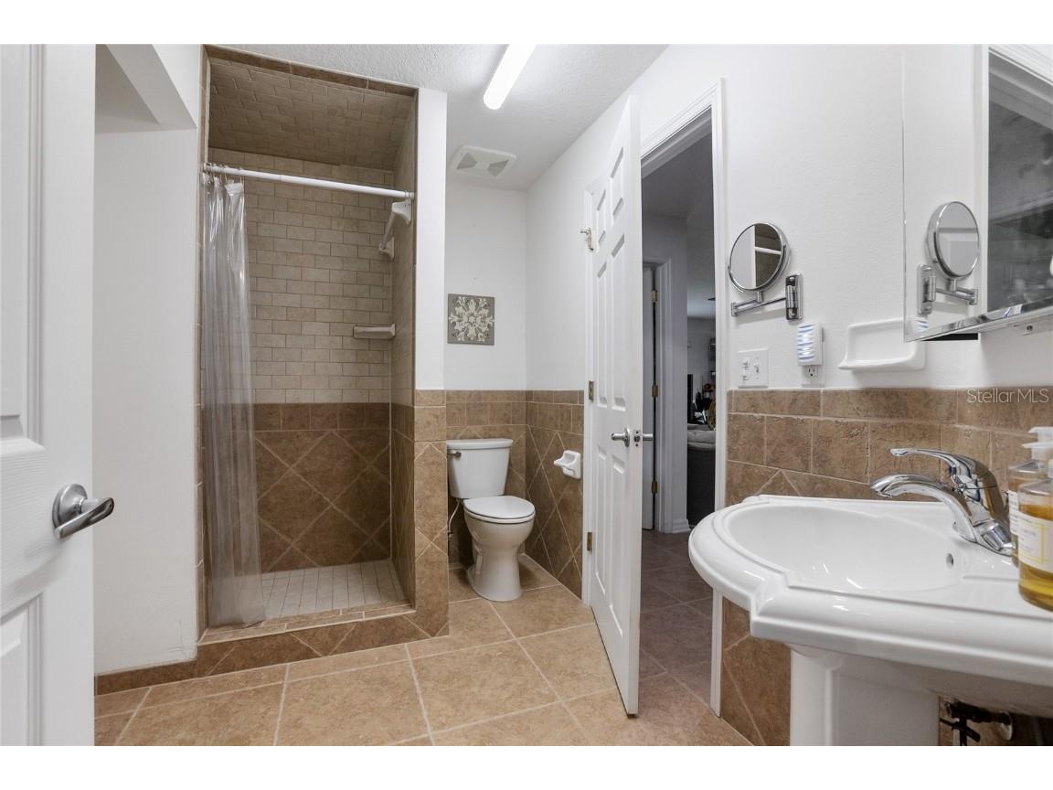 420 Glenwood Road Deland FL 32720 V4946063 image12