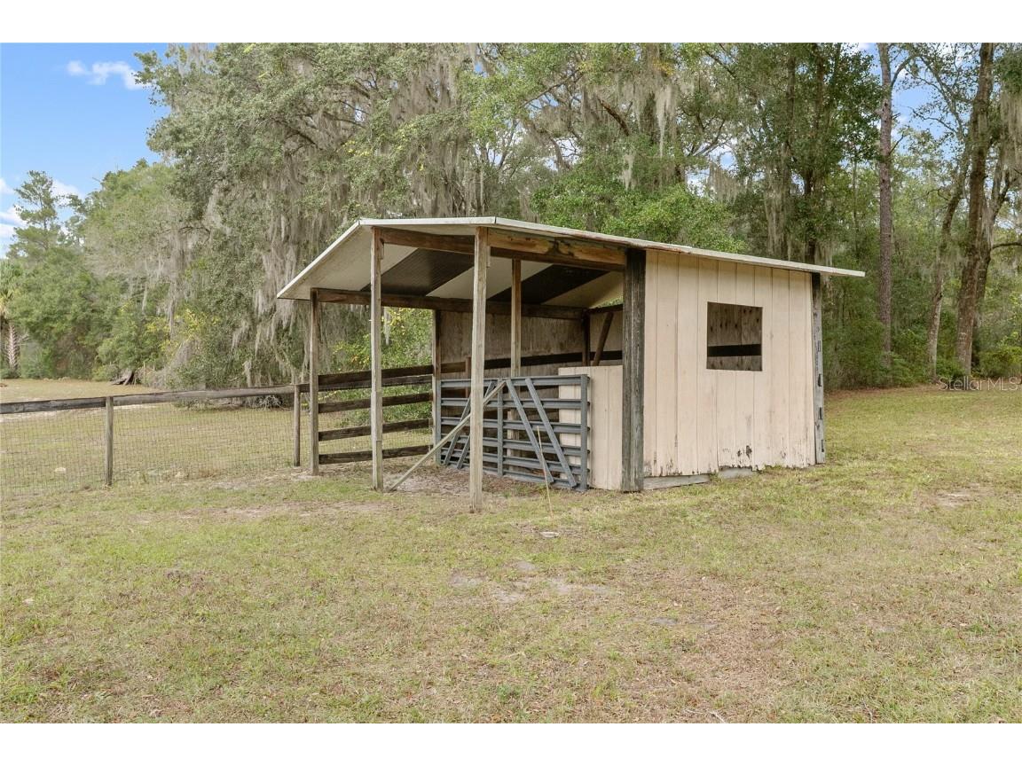420 Glenwood Road Deland FL 32720 V4946063 image29