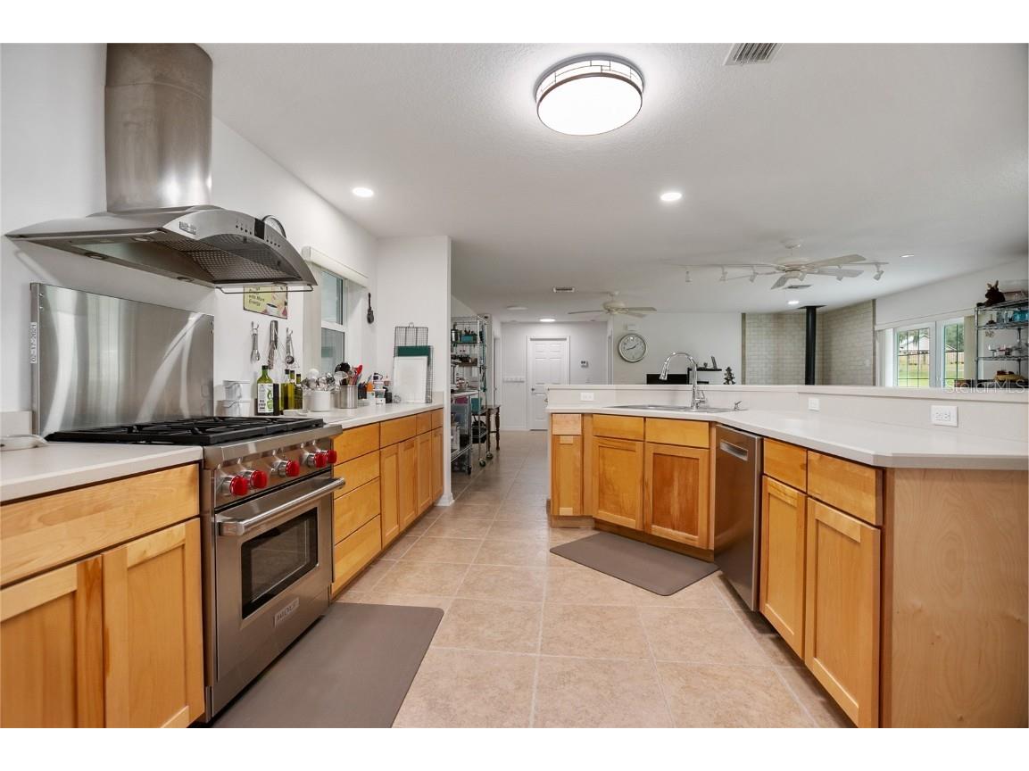 420 Glenwood Road Deland FL 32720 V4946063 image4