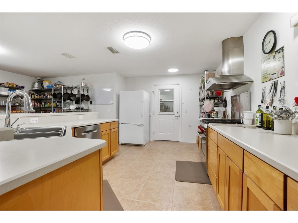 420 Glenwood Road Deland FL 32720 V4946063 image6