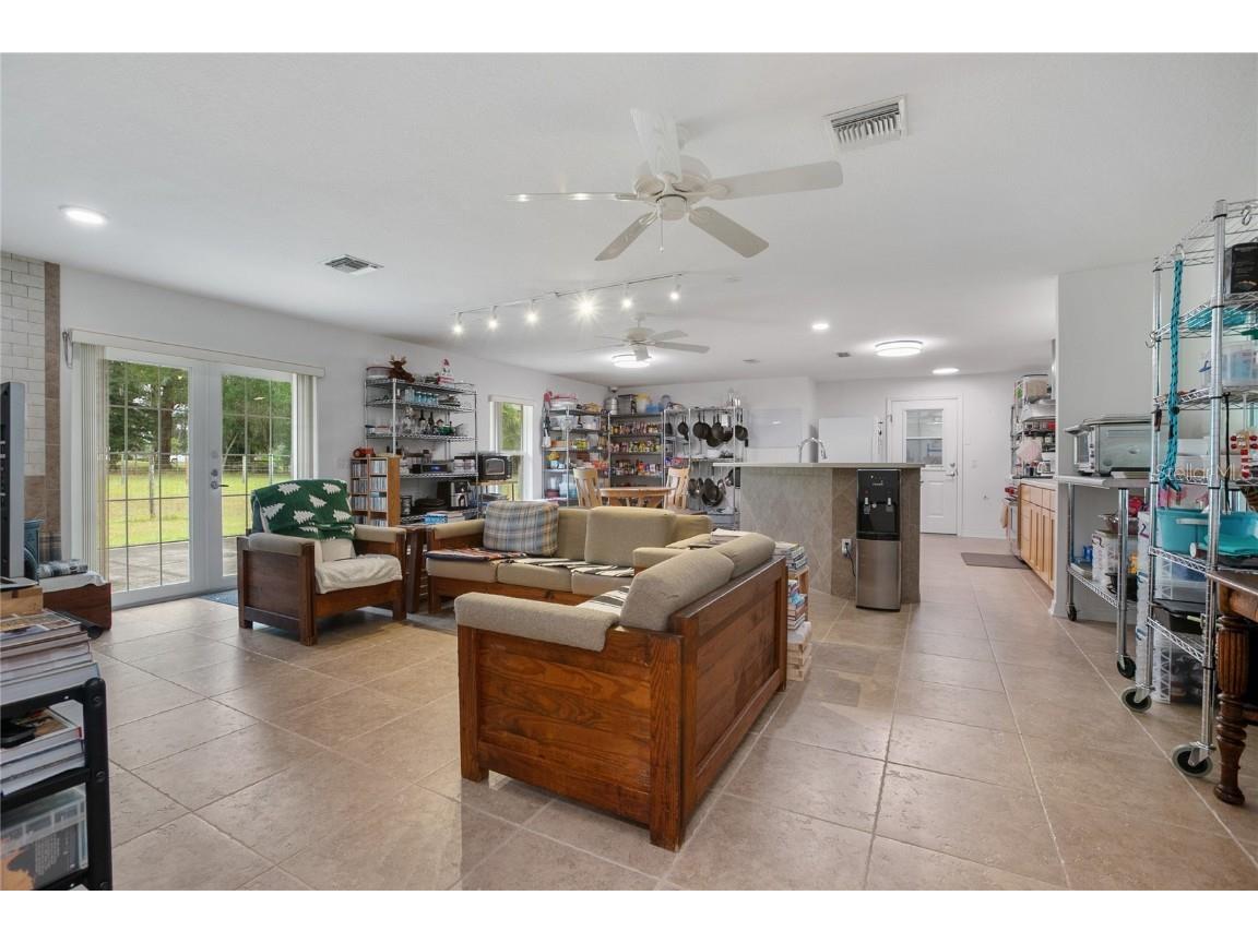 420 Glenwood Road Deland FL 32720 V4946063 image8