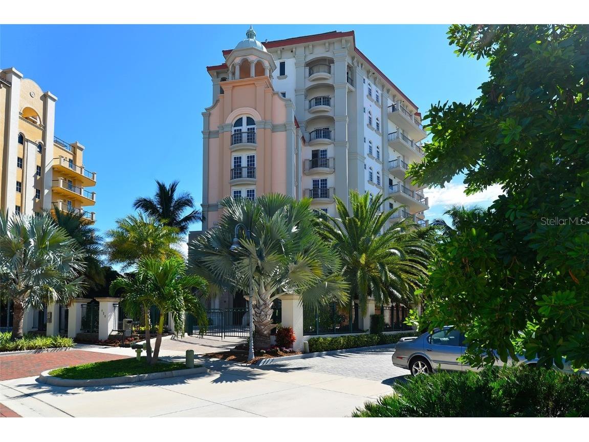 420 Golden Gate Point #200A Sarasota FL 34236 - SARASOTA BAY A4652440 image2