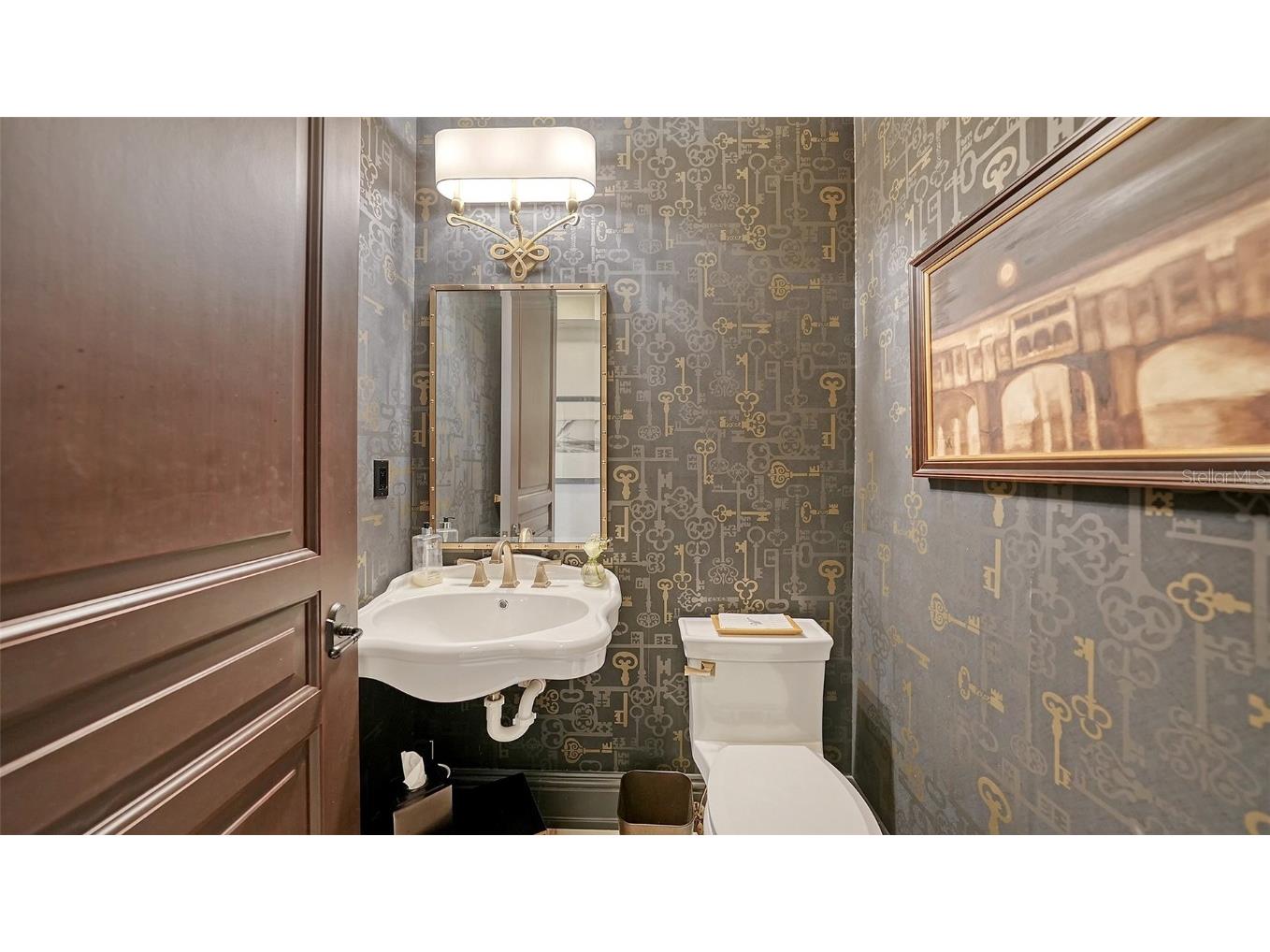 420 Golden Gate Point #200A Sarasota FL 34236 - SARASOTA BAY A4652440 image23