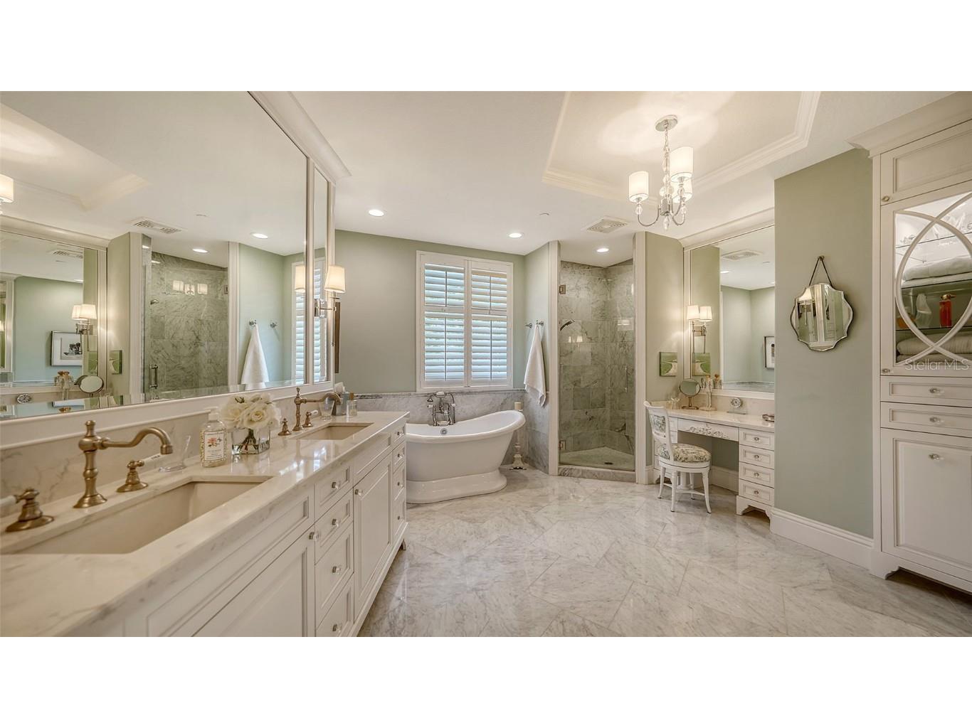 420 Golden Gate Point #200A Sarasota FL 34236 - SARASOTA BAY A4652440 image29