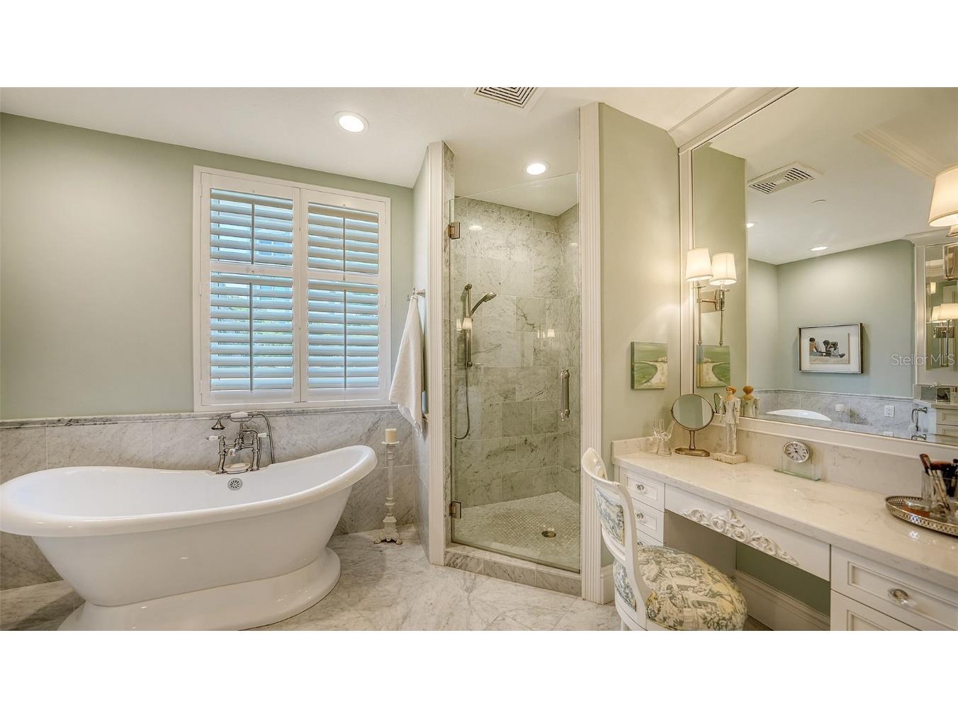 420 Golden Gate Point #200A Sarasota FL 34236 - SARASOTA BAY A4652440 image31