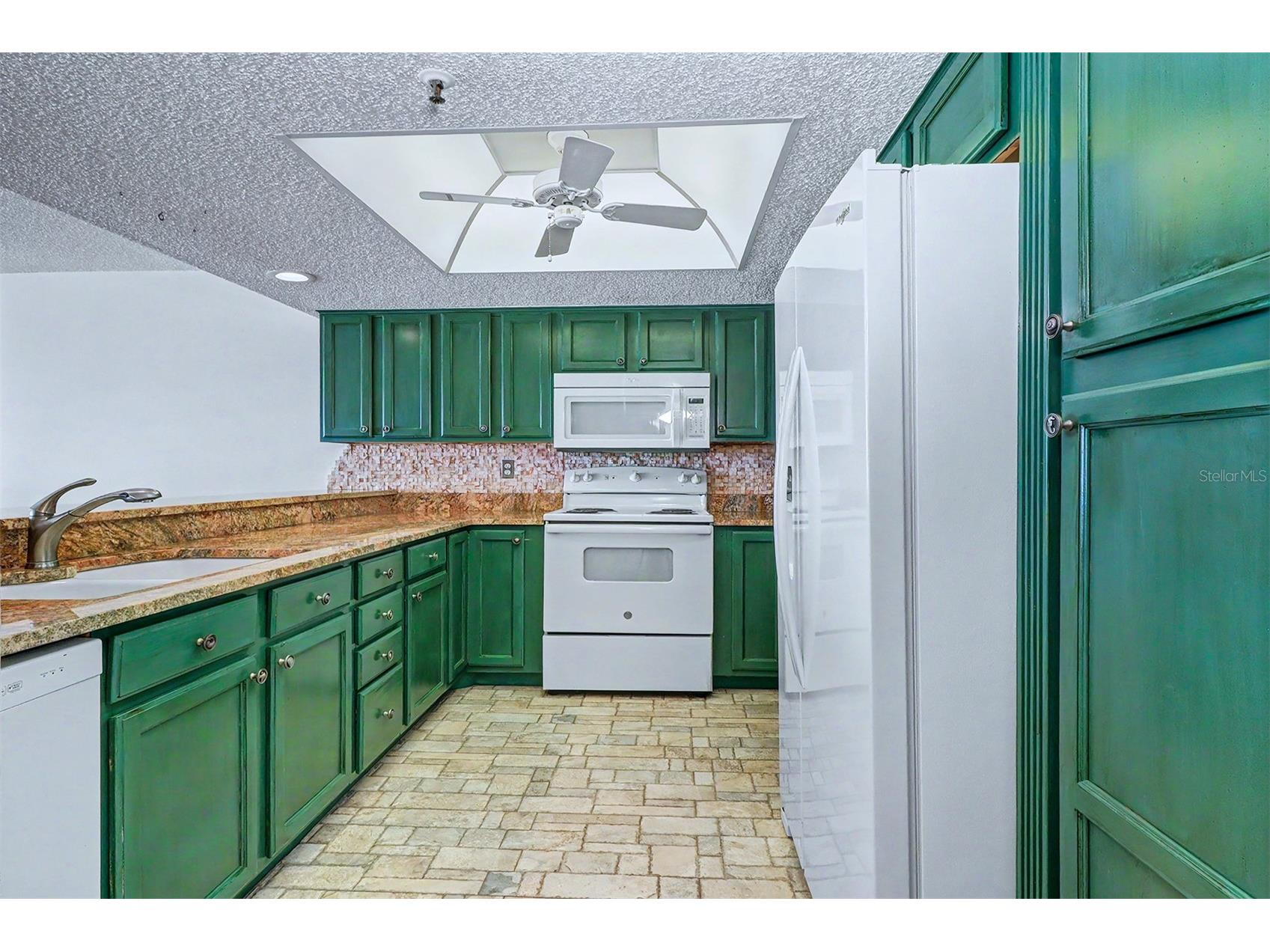420 Gulf Boulevard #202 Indian Rocks Beach FL 33785 - GULF OF AMERICA TB8514751 image24