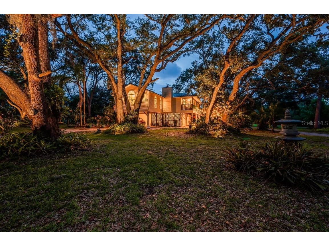 420 Hanby Street Crystal Beach FL 34681 TB8384267 image10