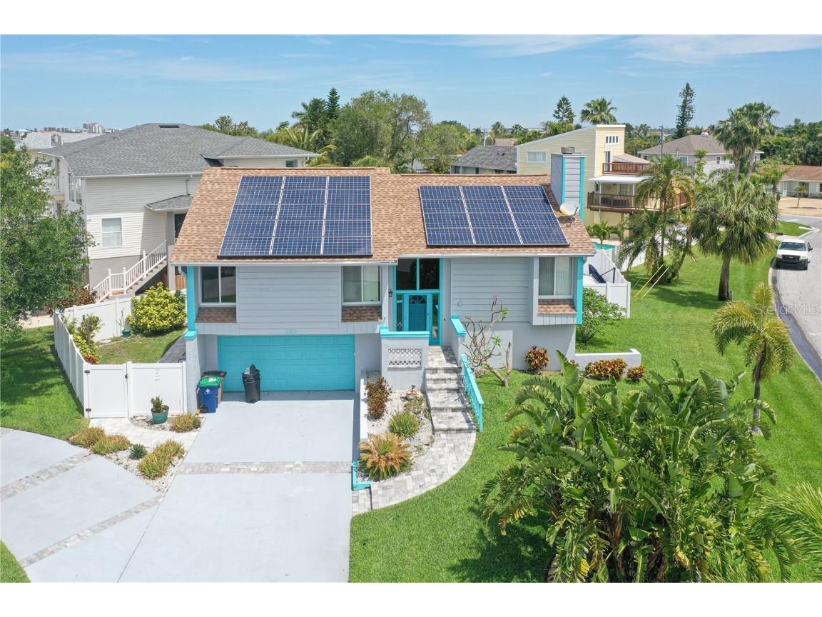 420 Harbor Drive S Indian Rocks Beach FL 33785 U8238645 image1