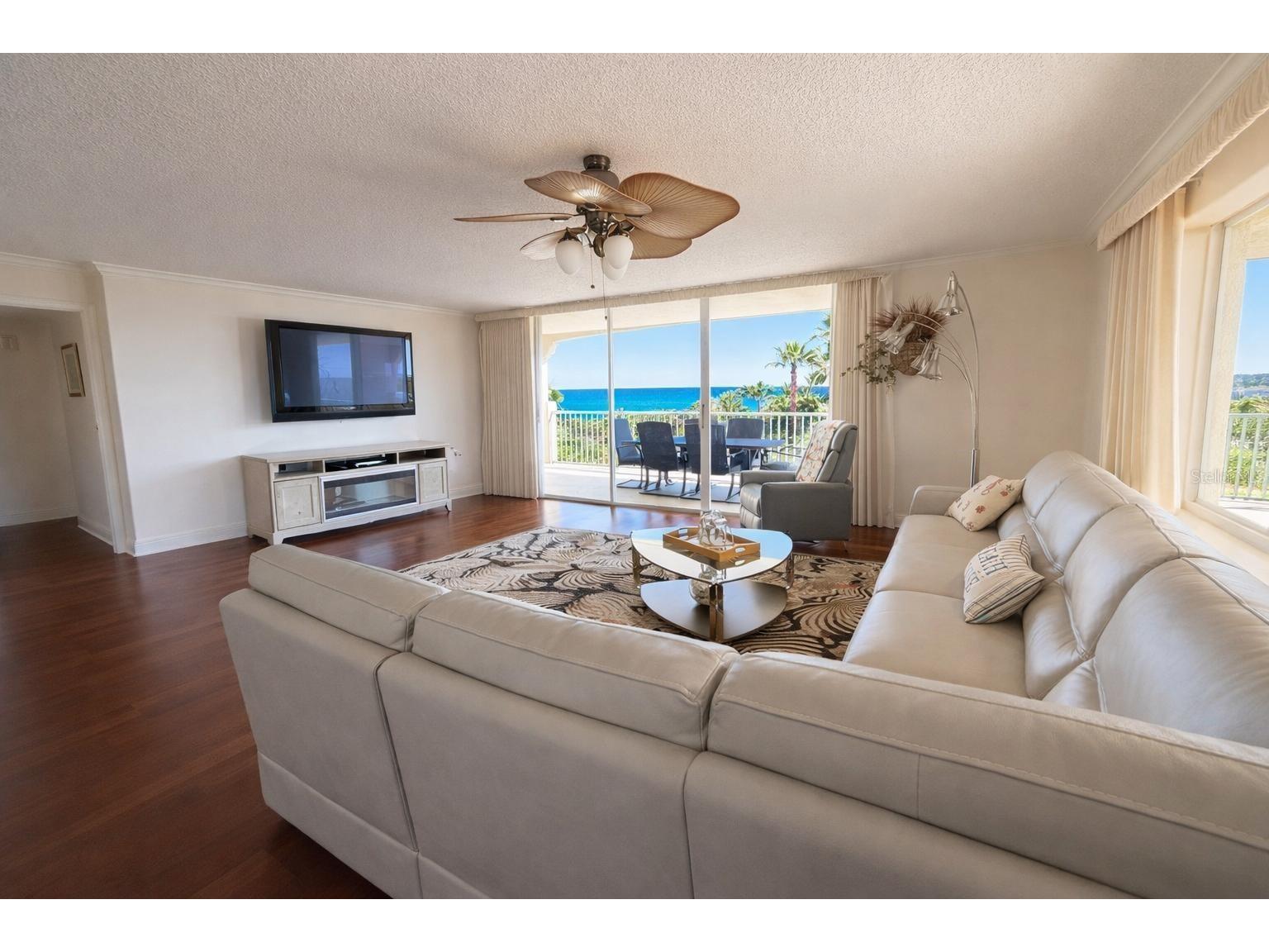 420 Harding Avenue #301 Cocoa Beach FL 32931 - COCOA BEACH O6395465 image1