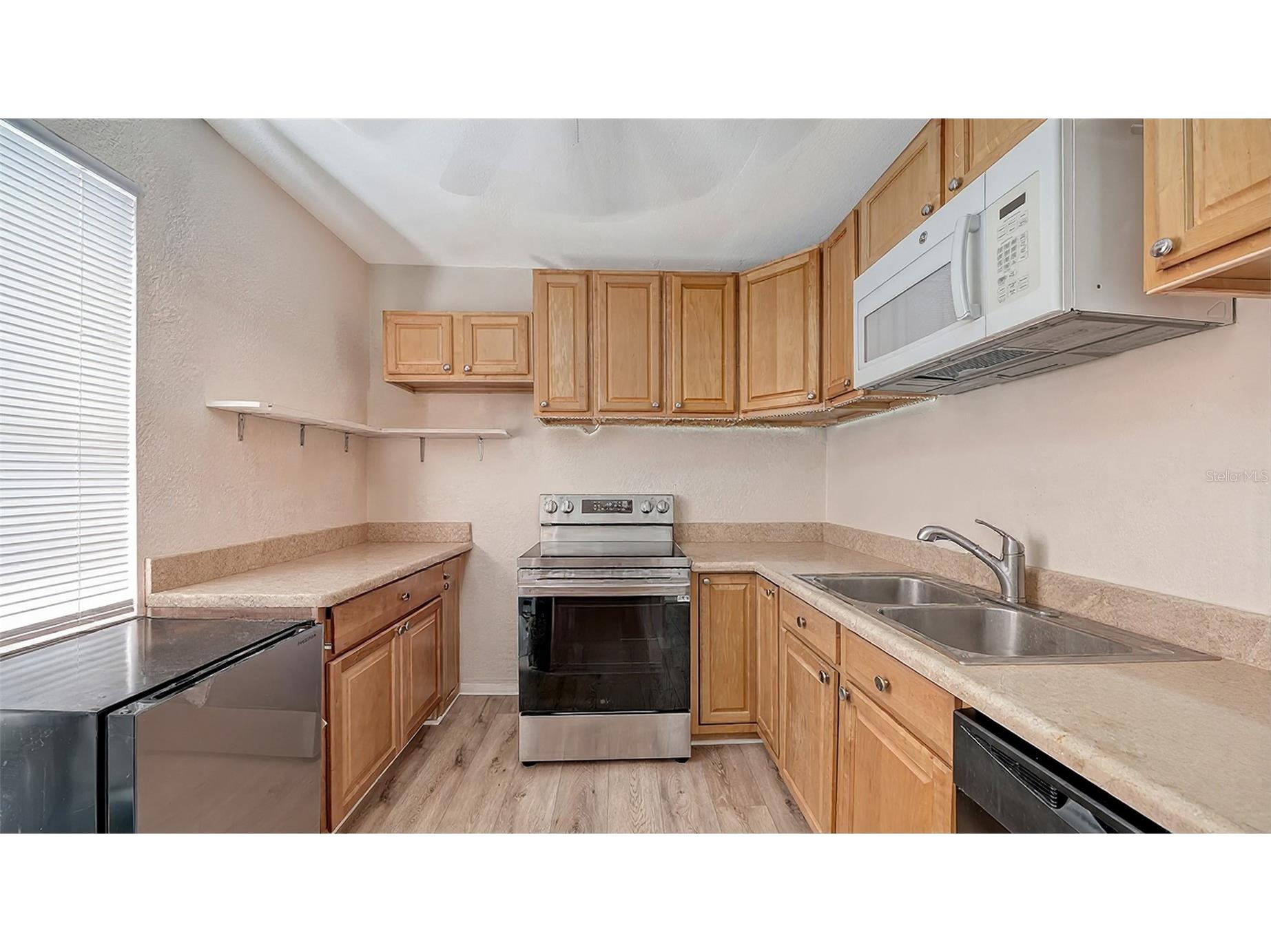 420 Kumquat Court Sarasota FL 34236 A4689791 image4