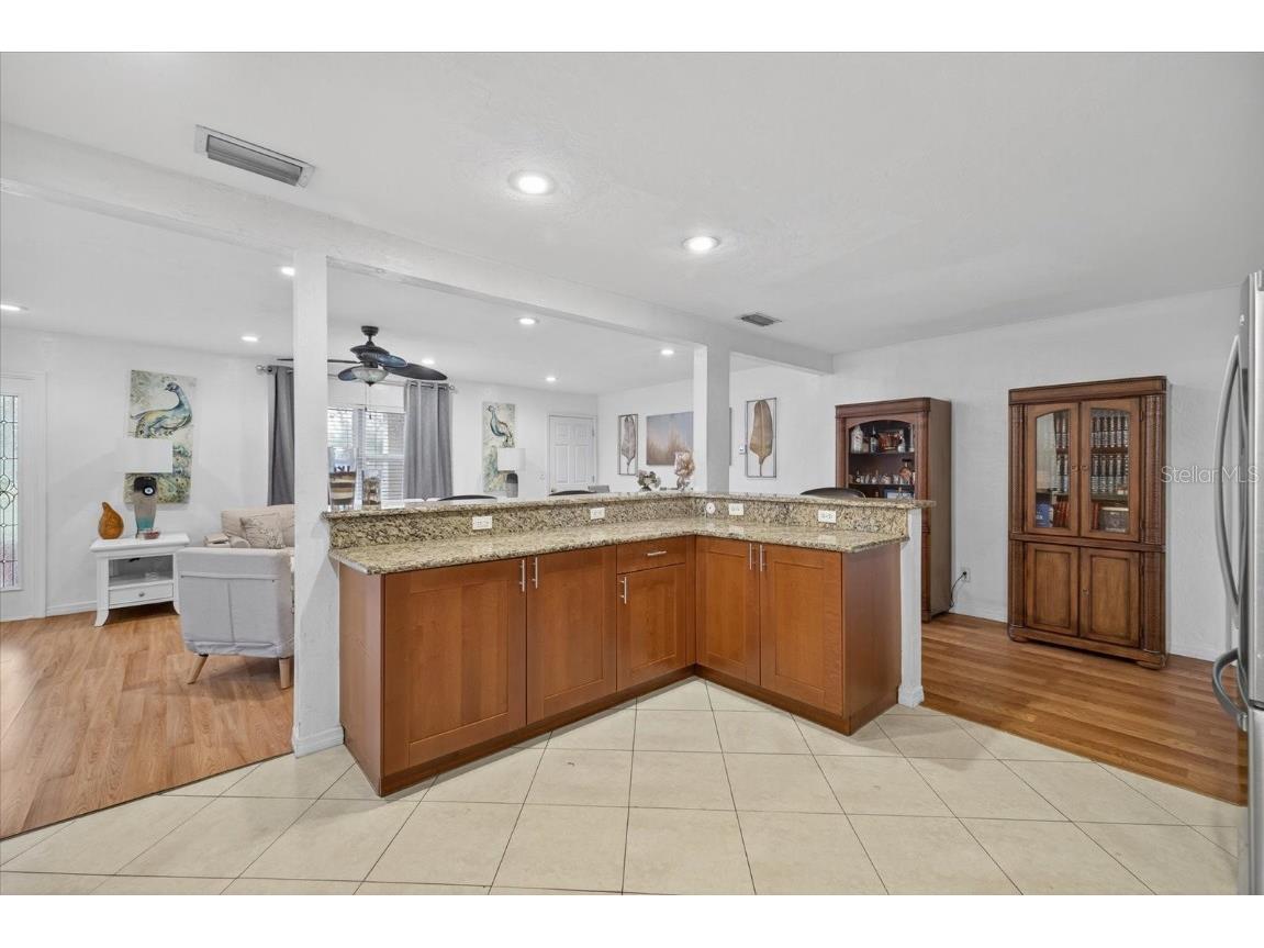 420 Lewis Boulevard SE Saint Petersburg FL 33705 TB8419501 image11