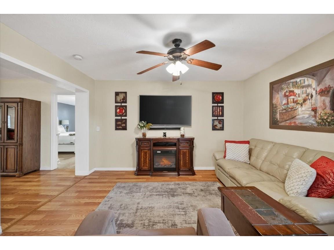 420 Lewis Boulevard SE Saint Petersburg FL 33705 TB8419501 image9