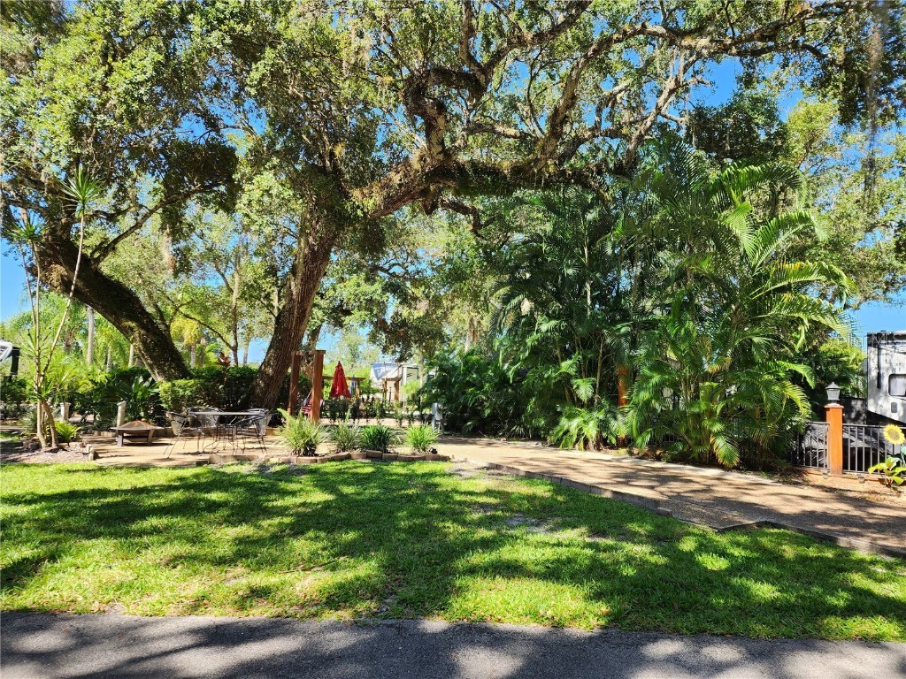 420 Longhorn Loop River Ranch FL 33867 P4932571 image1