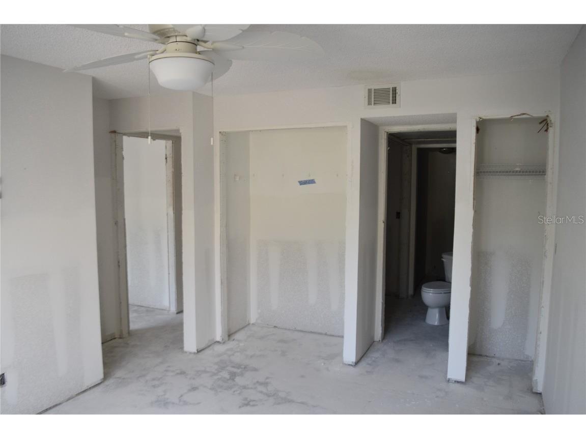 420 Moorings Cove Drive #420 Tarpon Springs FL 34689 TB8386780 image25