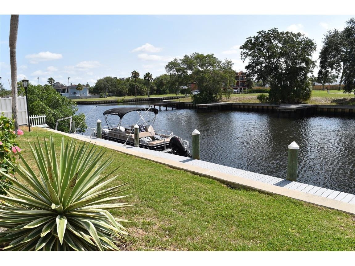 420 Moorings Cove Drive #420 Tarpon Springs FL 34689 TB8386780 image46