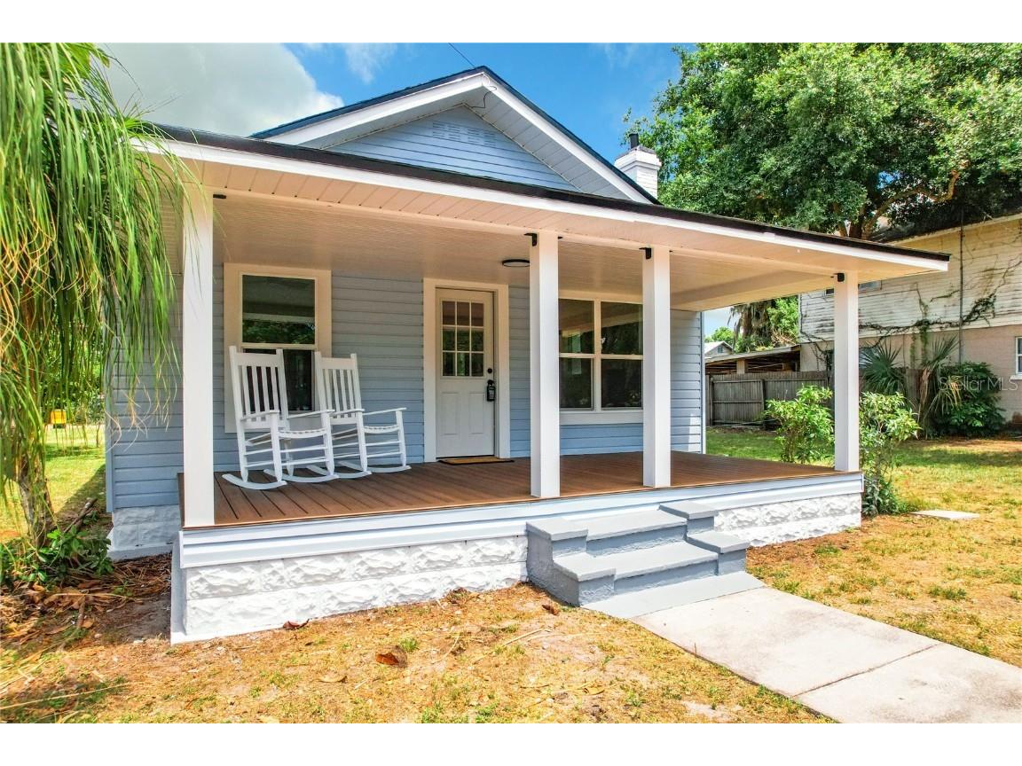 420 N Texas Avenue Tavares FL 32778 O6211222 image1