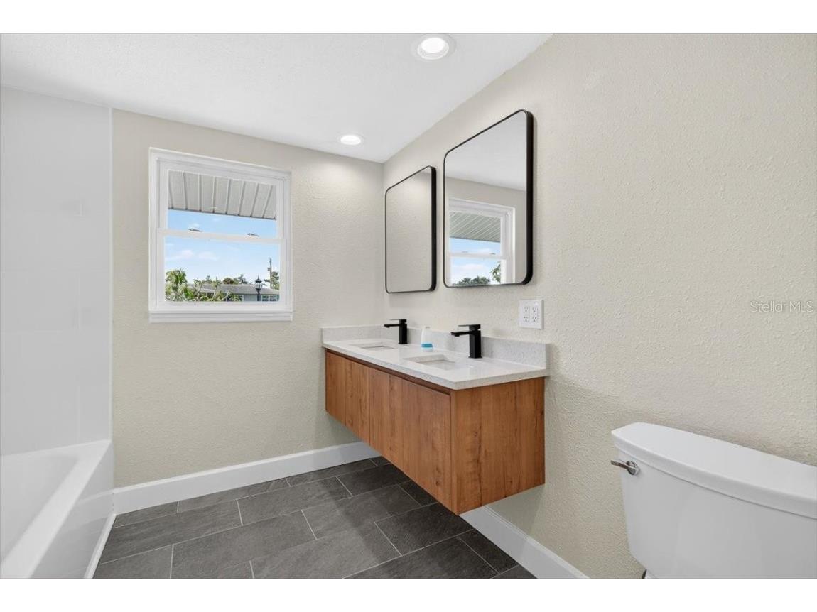 420 Palm Creek Drive Englewood FL 34223 TB8439993 image14