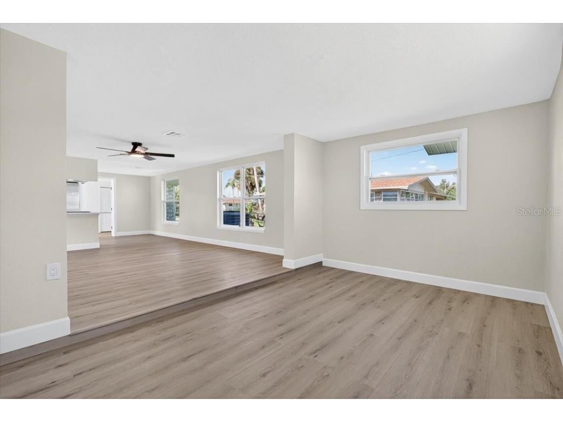 420 Palm Creek Drive Englewood FL 34223 TB8439993 image8