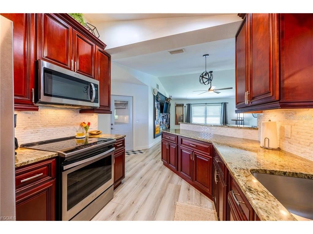 420 SW 37th Street Cape Coral FL 33914 C7525202 image10