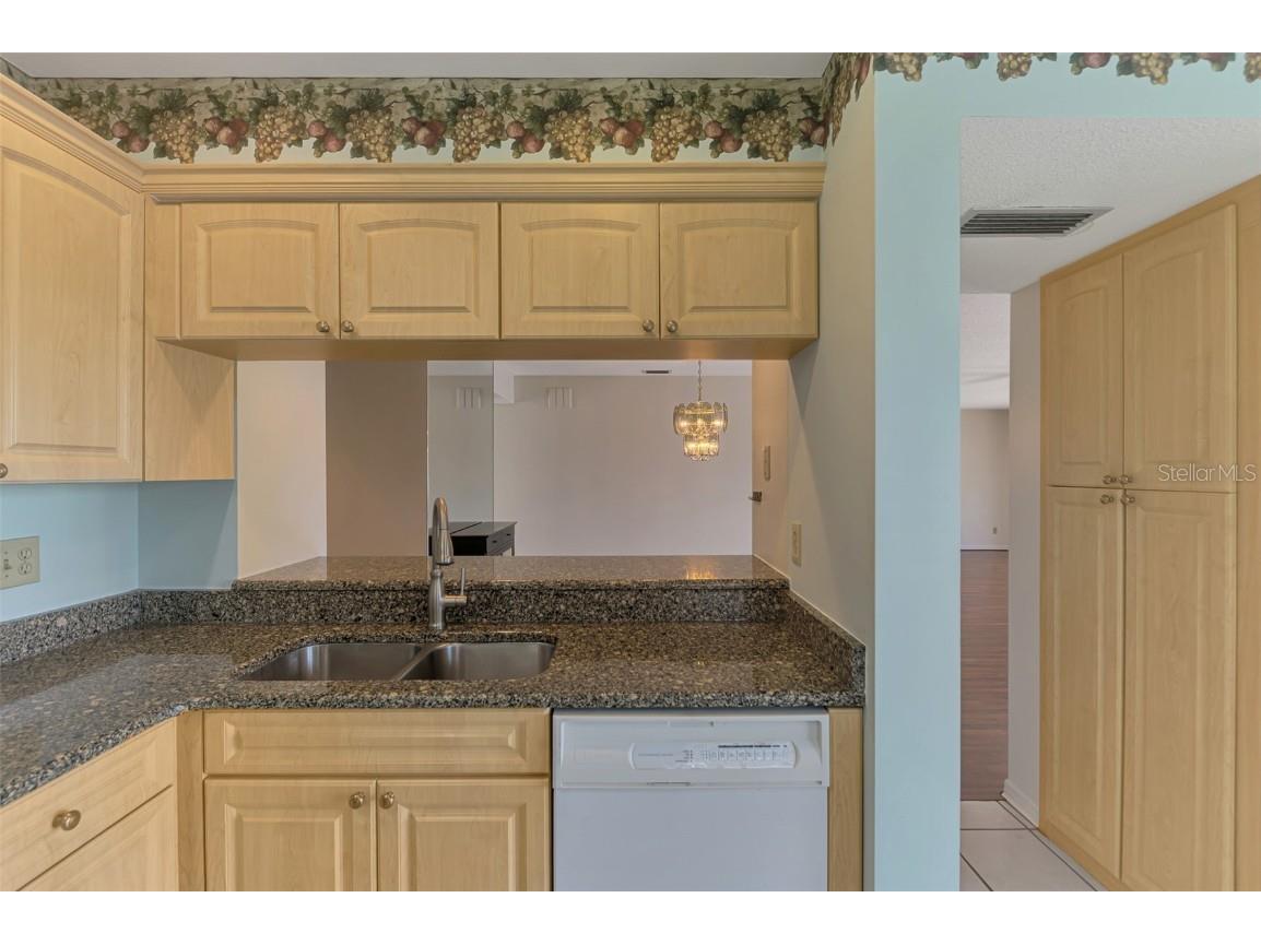 420 Wexford Circle #124 Venice FL 34293 N6140097 image17