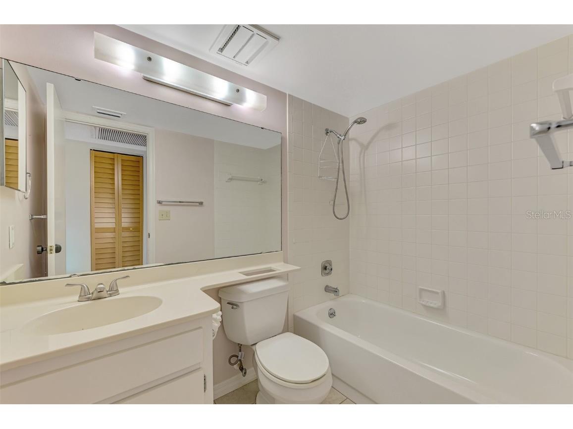 420 Wexford Circle #124 Venice FL 34293 N6140097 image31