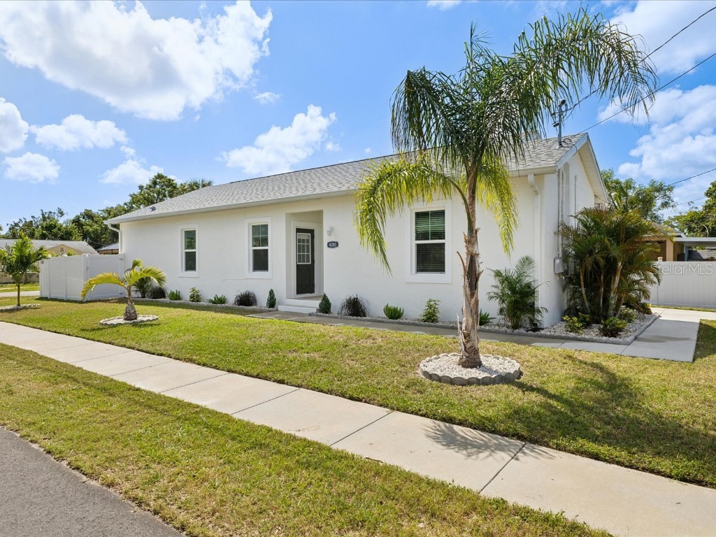 4200 56th Avenue N Saint Petersburg FL 33714 TB8373268 image1