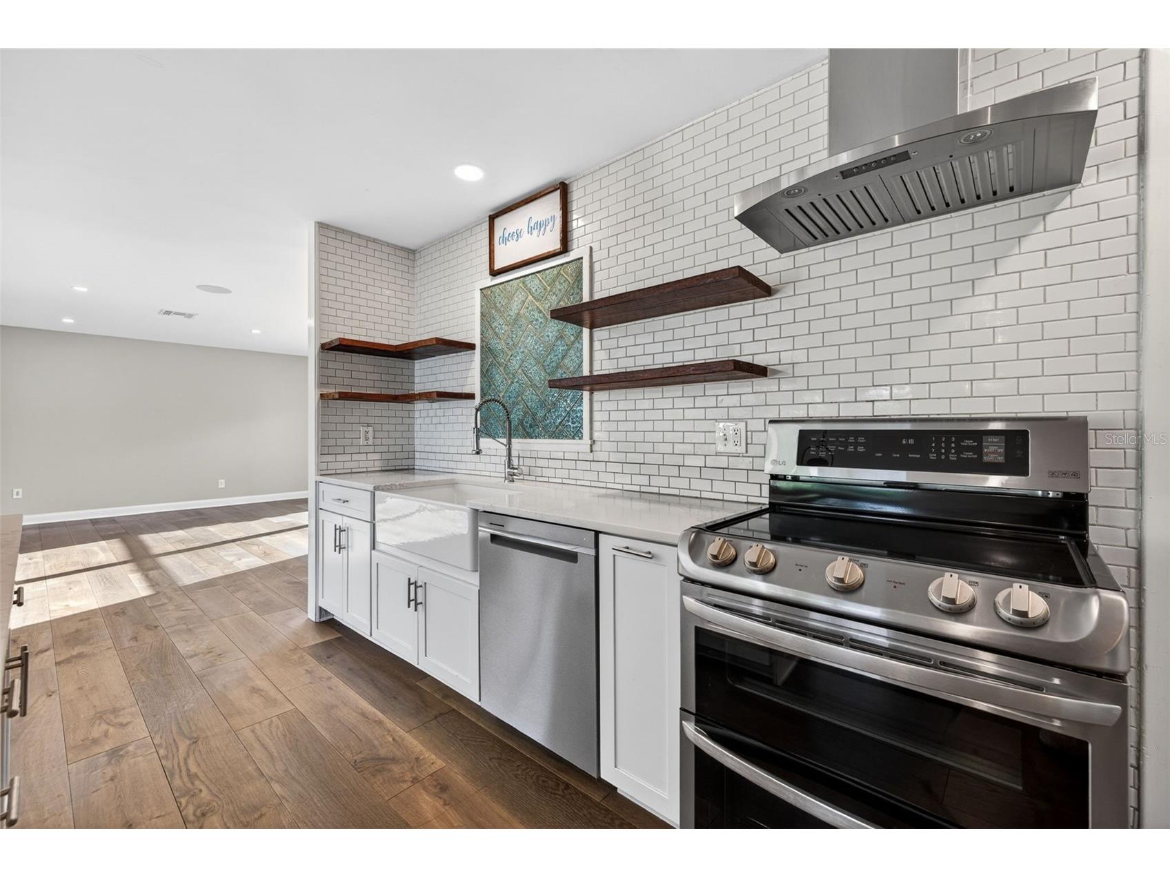 4200 Beach Drive SE Saint Petersburg FL 33705 TB8513039 image5