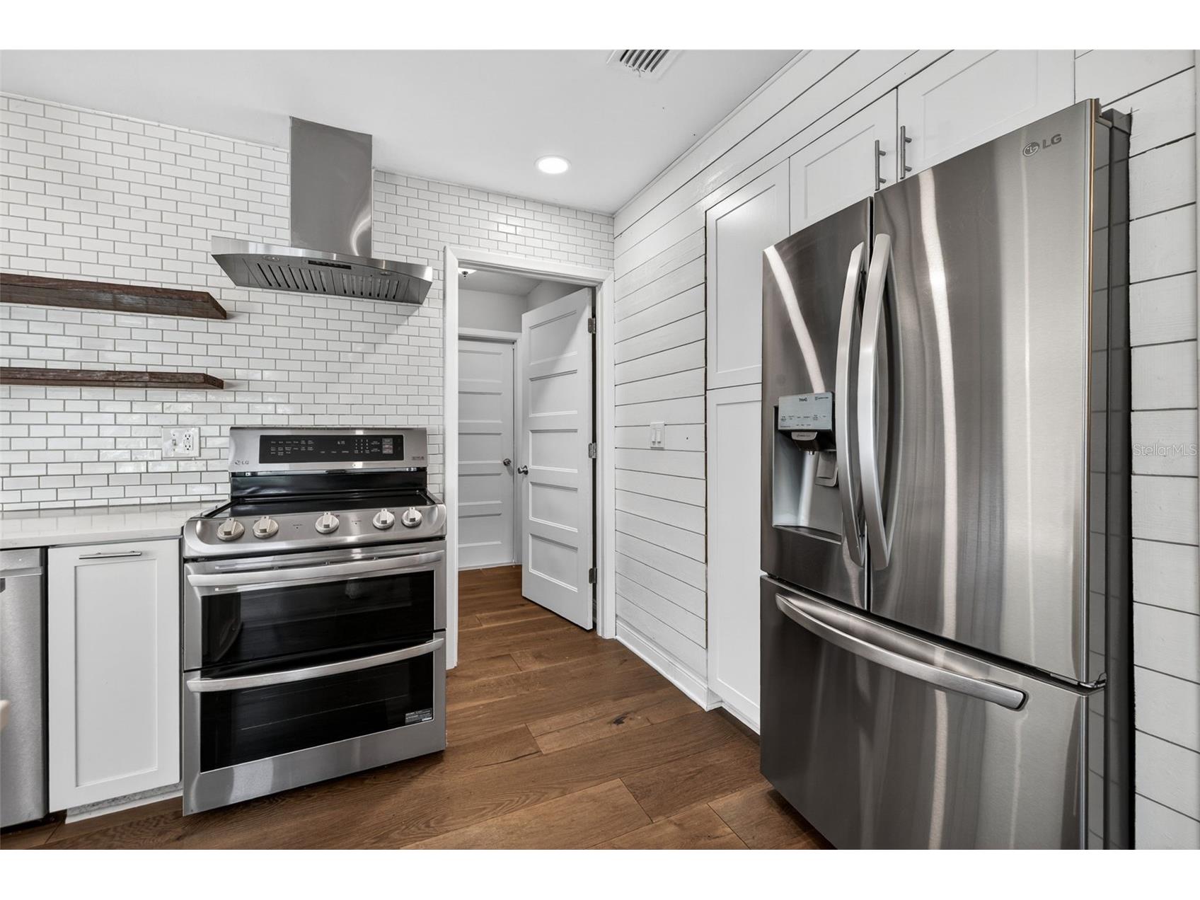 4200 Beach Drive SE Saint Petersburg FL 33705 TB8513039 image6