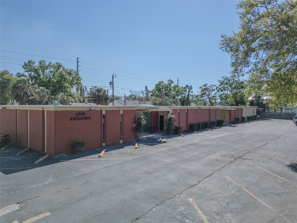 4200 Central Avenue S Saint Petersburg FL 33711 TB8364682 image2