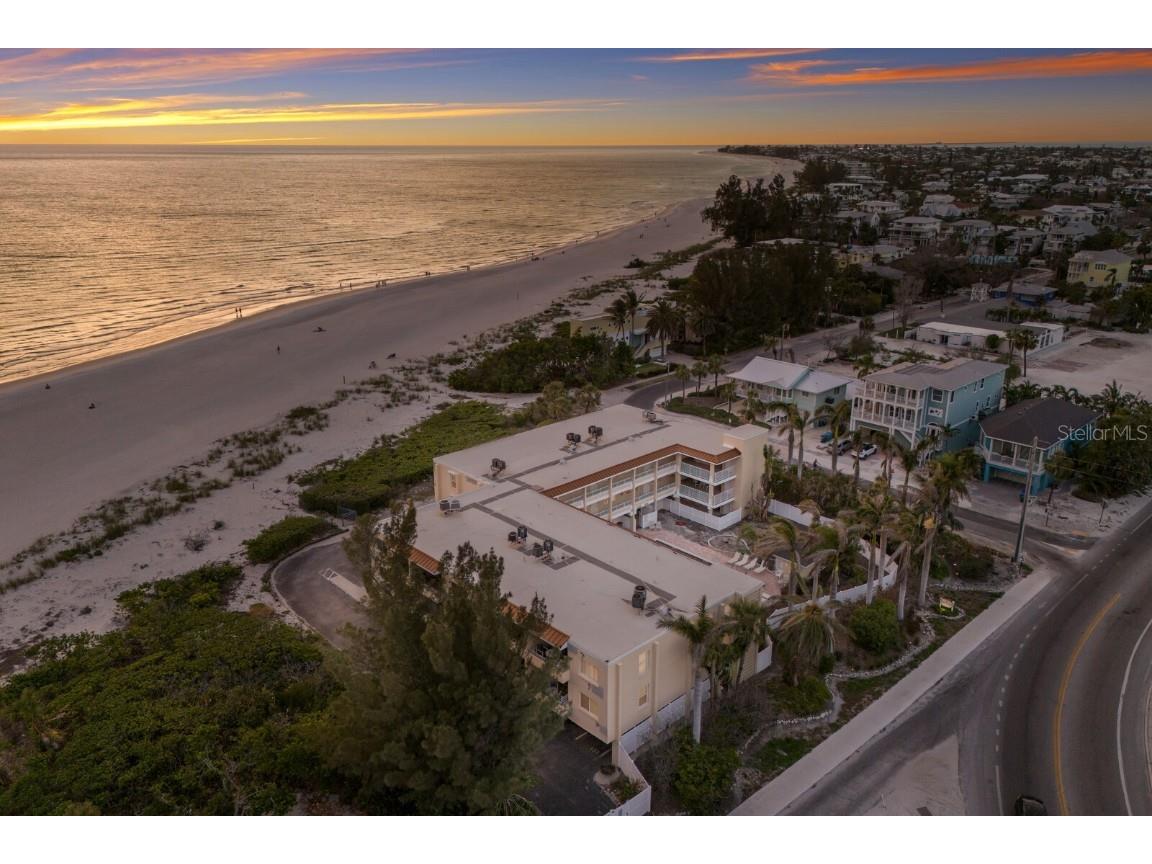 4200 Gulf Dr #104 Holmes Beach FL 34217 - GULFSANDS COMPLEX APPROX 200 FT GULF WATERFRONT A4652510 image32