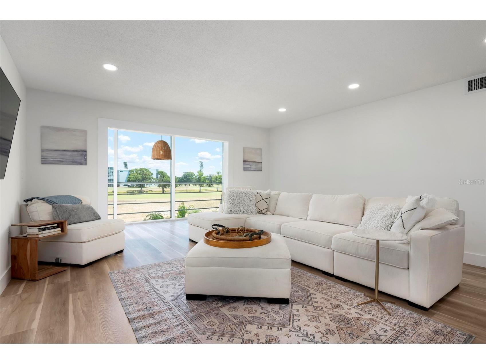 4200 Ironwood Circle #203B Bradenton FL 34209 A4669541 image2