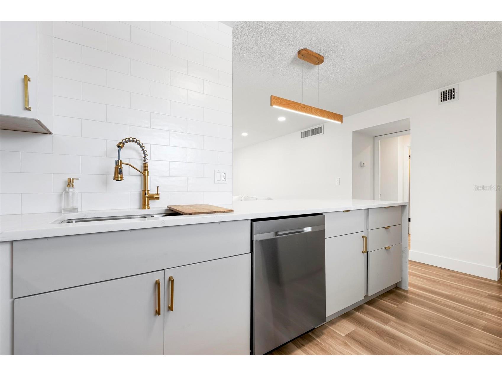 4200 Ironwood Circle #203B Bradenton FL 34209 A4669541 image6