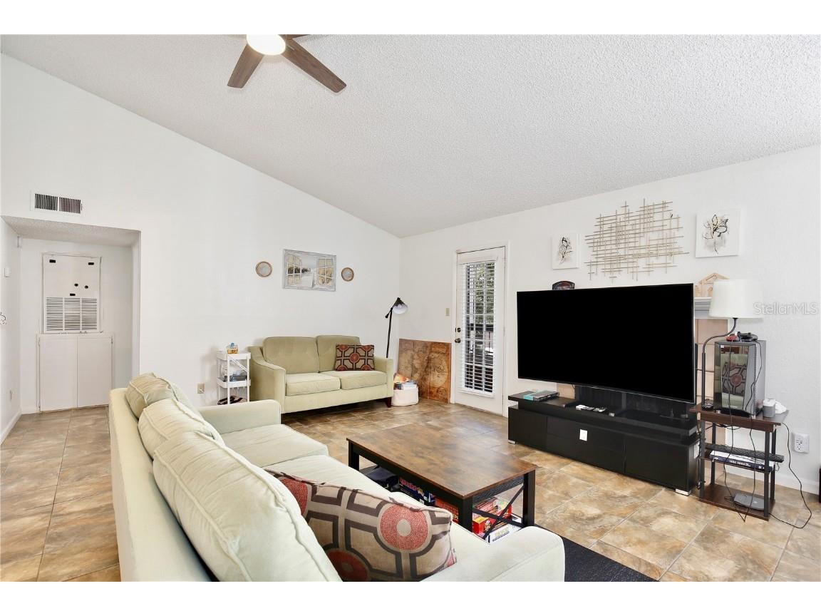 4200 Thornbriar Lane #E207 Orlando FL 32822 O6346073 image3