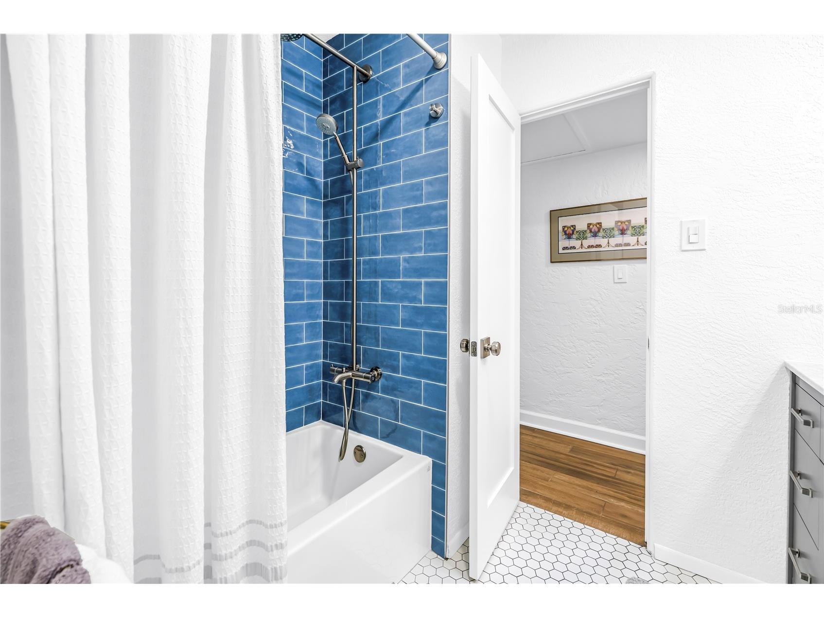 4201 27th Avenue N Saint Petersburg FL 33713 TB8517664 image40