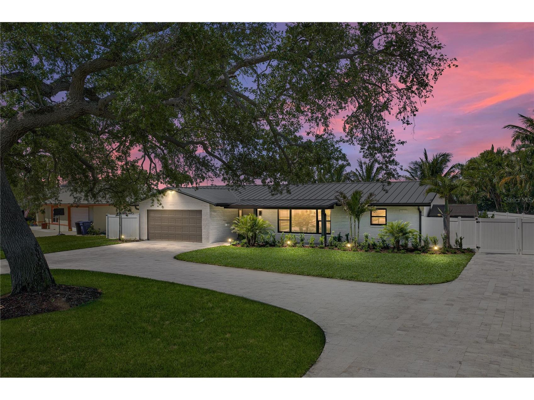 4201 37th Street S Saint Petersburg FL 33711 - BOCA CIEGA BAY TB8500233 image1