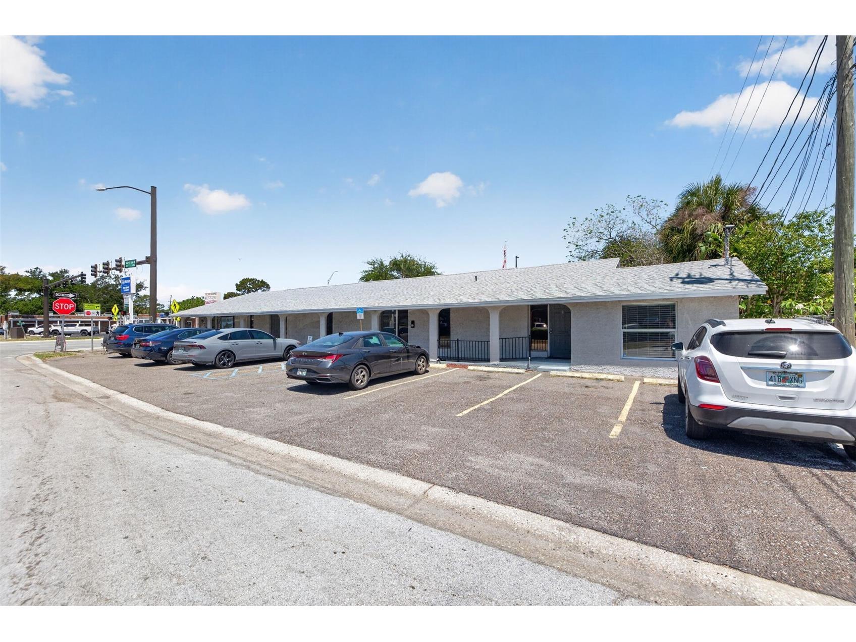 4201 4th Street N Saint Petersburg FL 33703 TB8501643 image1