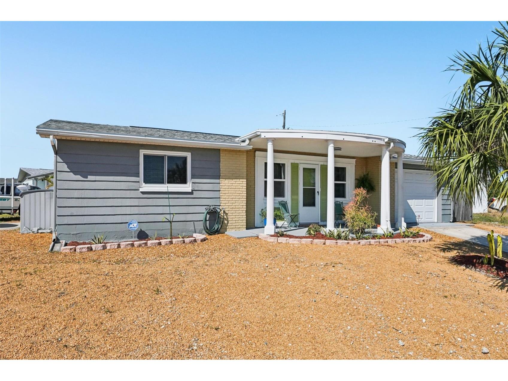 4201 Beacon Square Drive Holiday FL 34691 TB8498128 image1